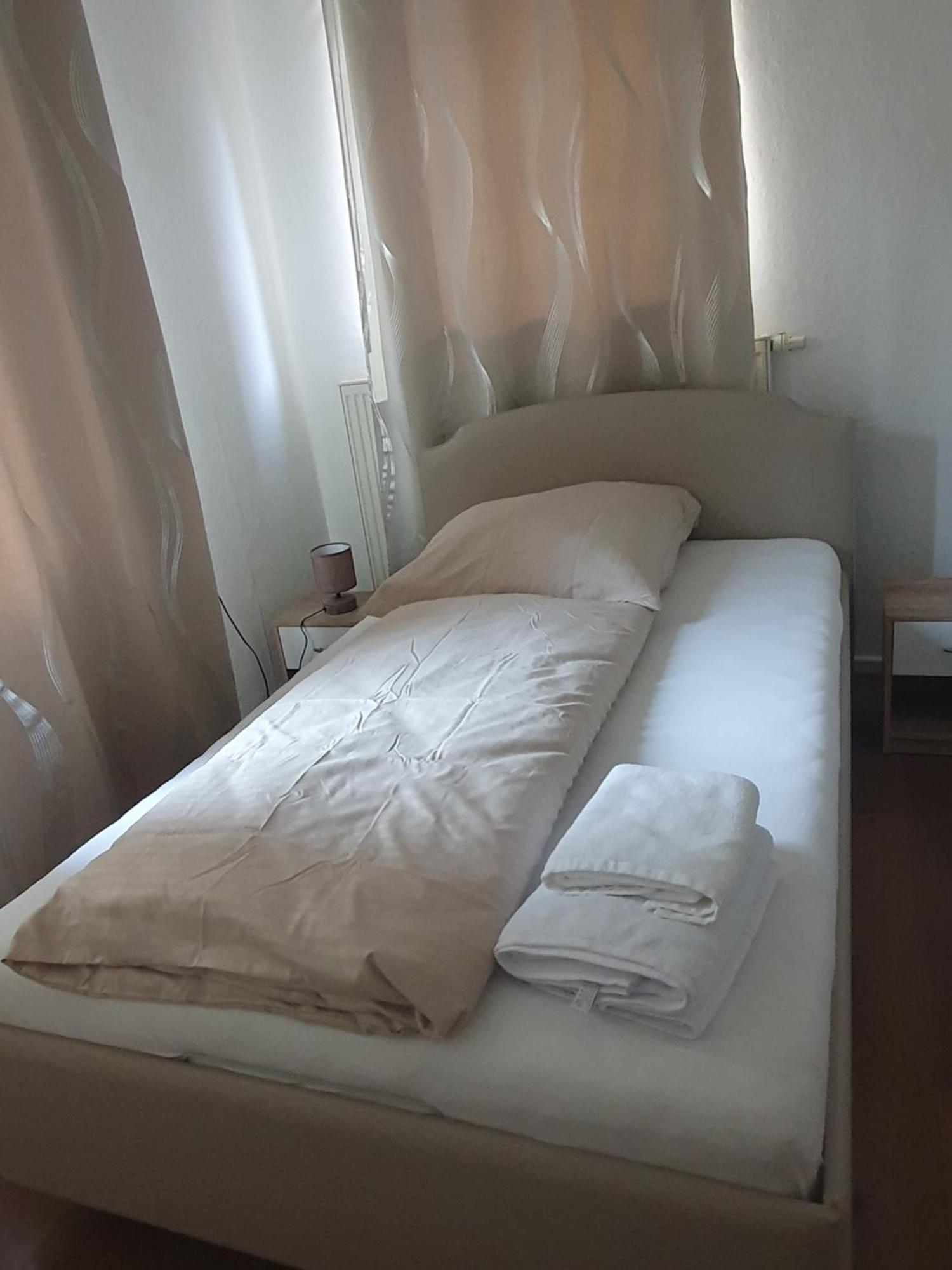 Privatzimmer An Der Uniklinik Mainz - Nur Fuer Weibliche Gaeste Lejlighed Eksteriør billede